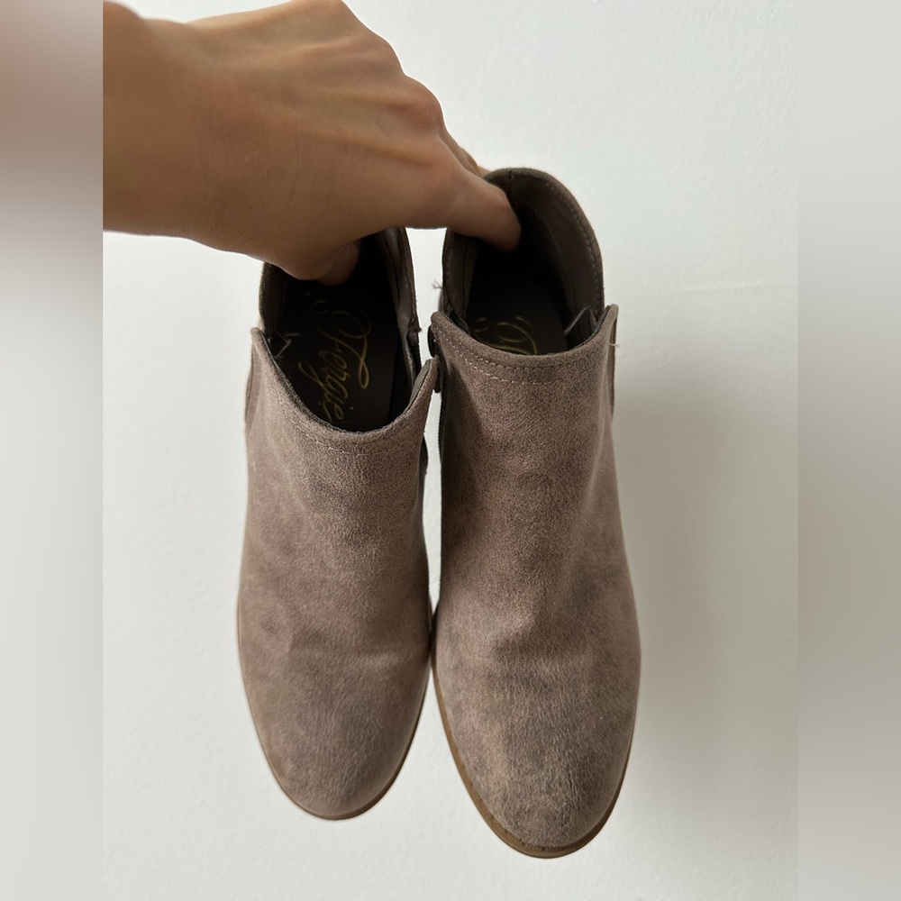 Vagabond Women's Taupe Suede Ankle Booties